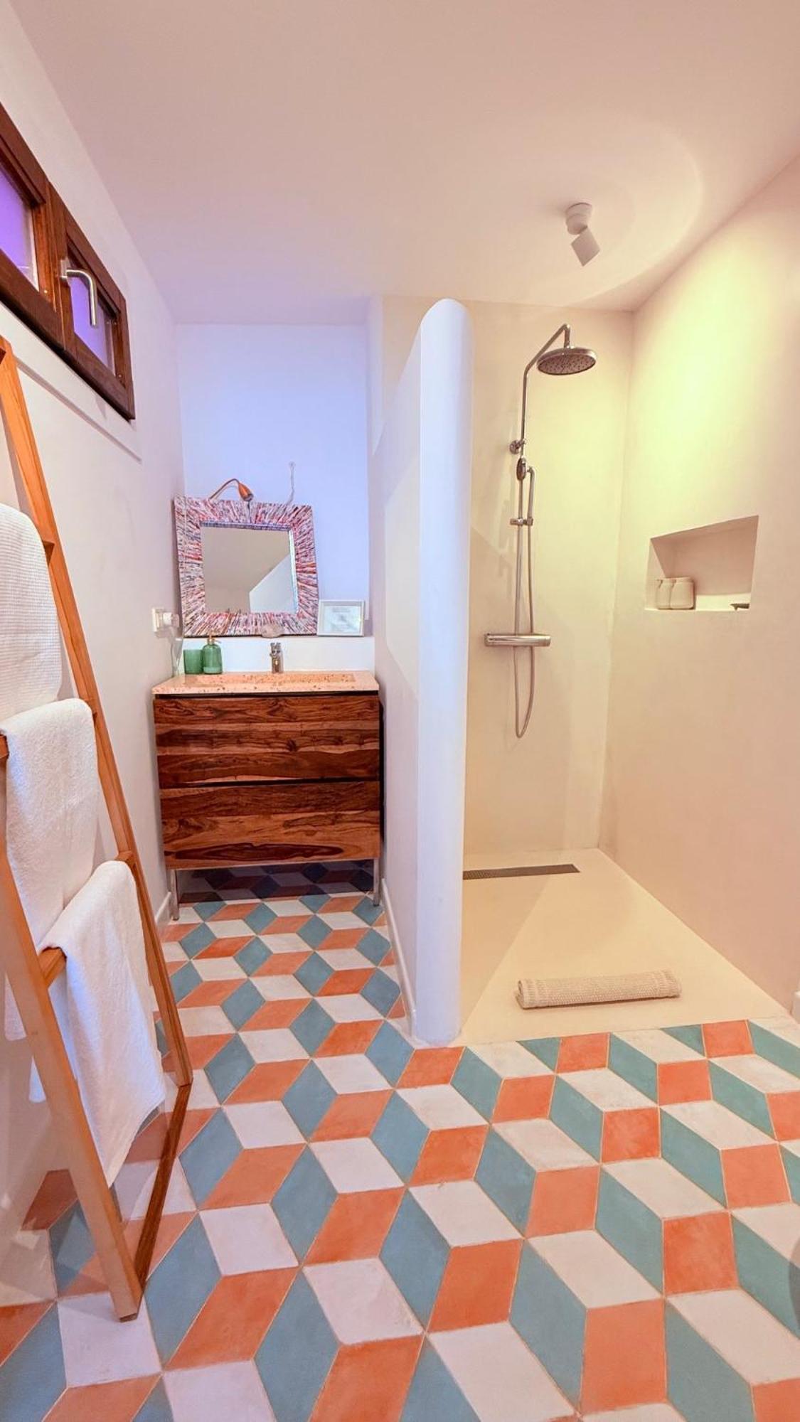 شقة New Calm & Charming Loft ألتيا المظهر الخارجي الصورة